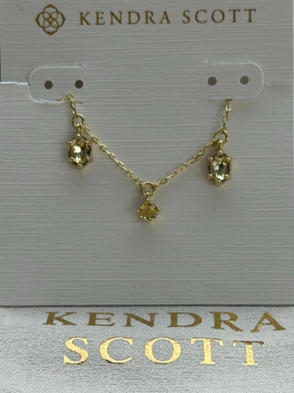 Kendra Scott necklace